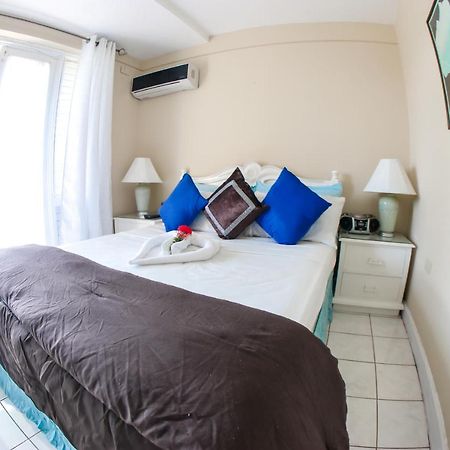 Fisherman Point Beach Resort Ocho Rios Esterno foto