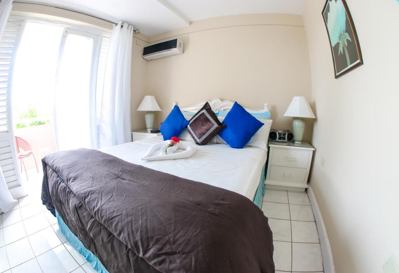 Fisherman Point Beach Resort Ocho Rios Esterno foto
