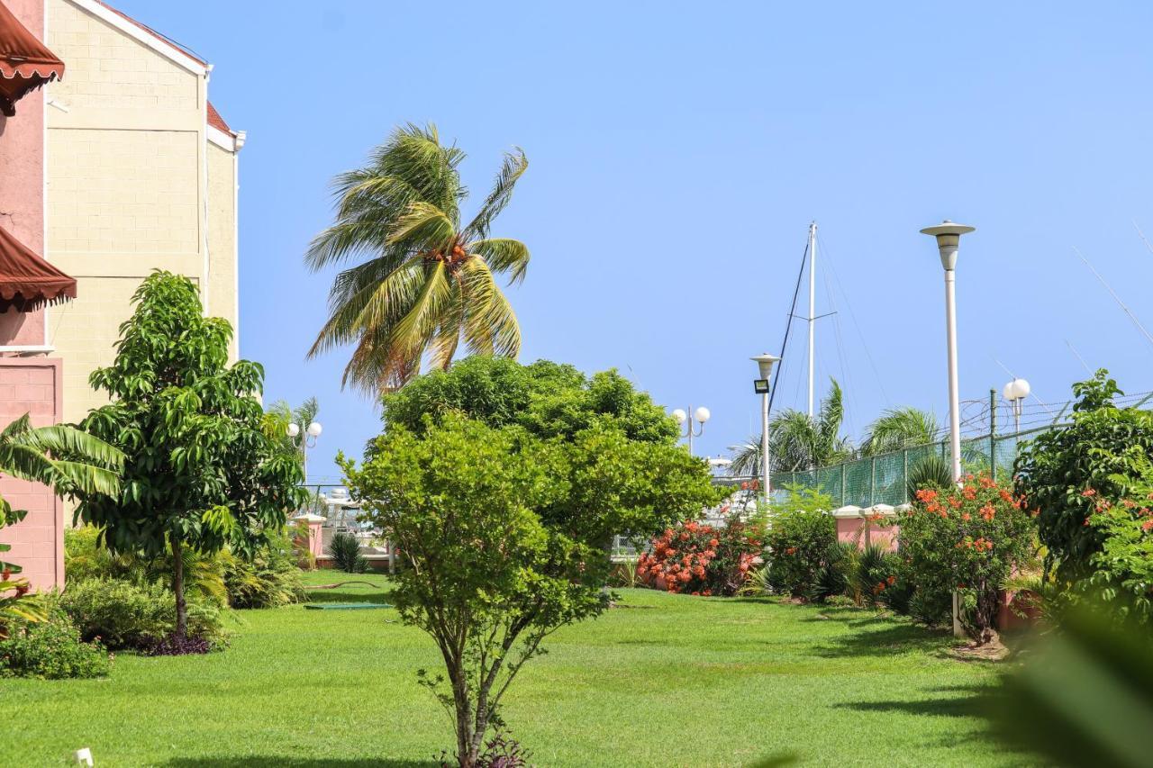 Fisherman Point Beach Resort Ocho Rios Esterno foto